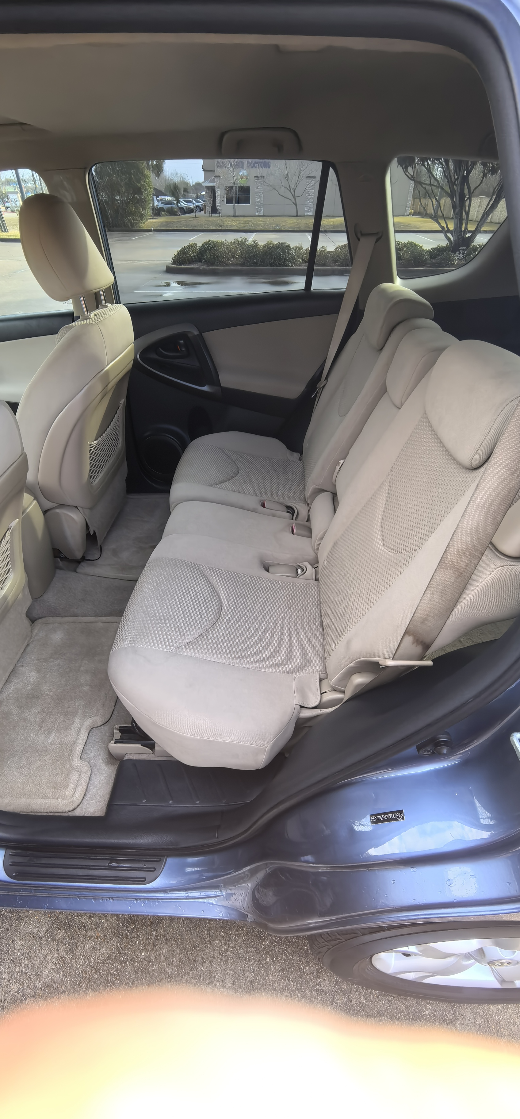 2011 Toyota RAV4 Base - Photo 10