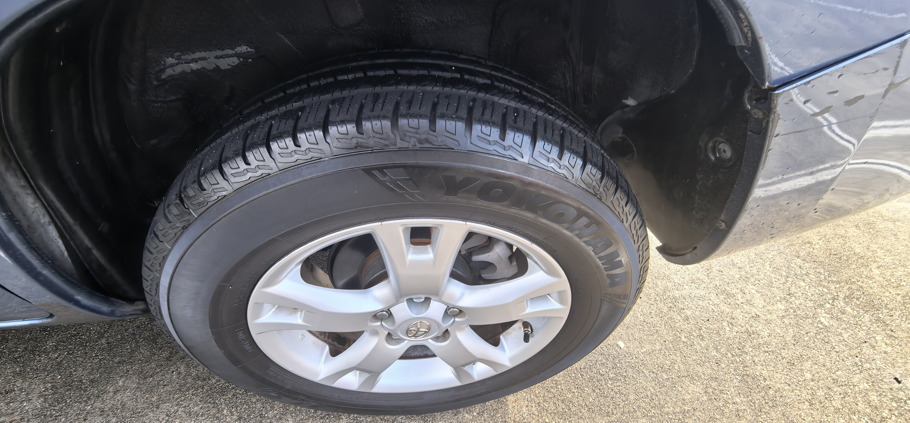 2011 Toyota RAV4 Base - Photo 14